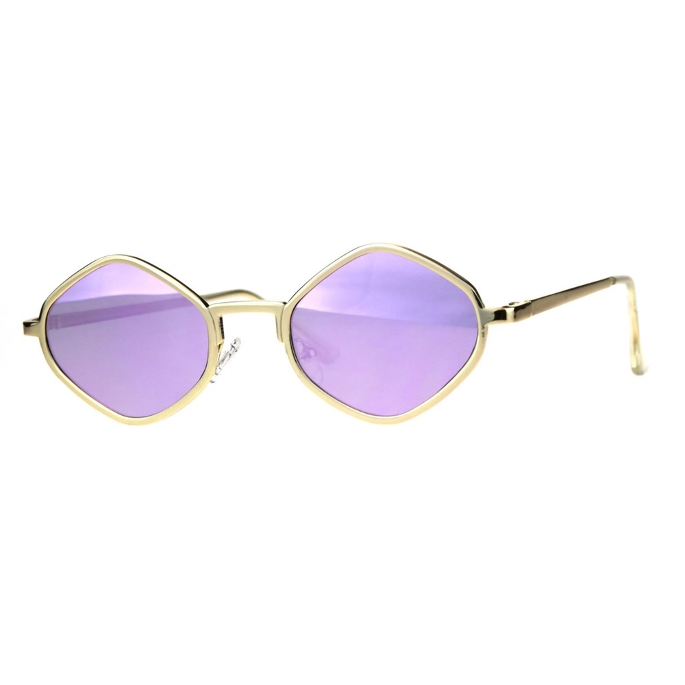 Quay Australia - Purple Honey 111 

Silver Mirrored Purple Geometric sunglasses